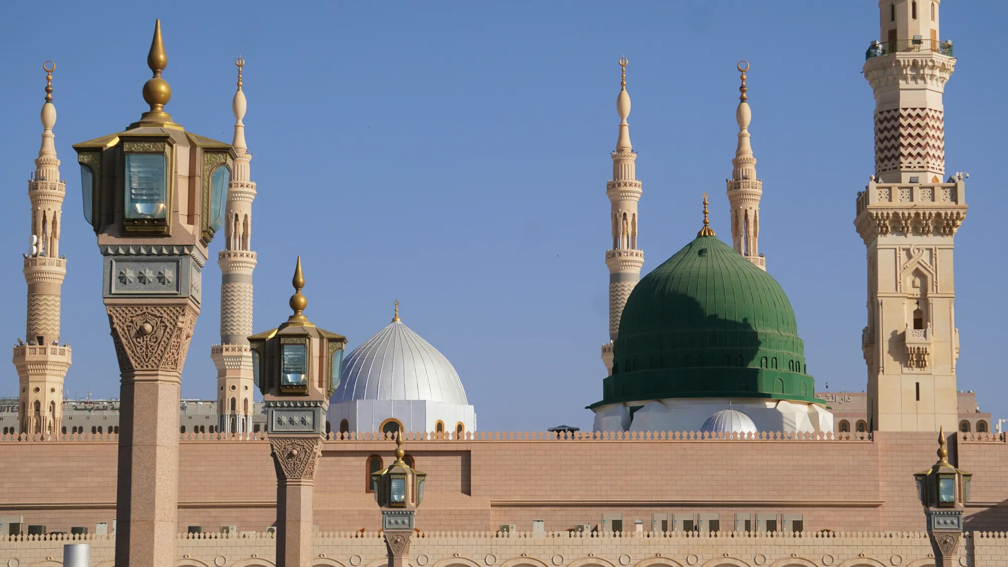 Best Areas to Stay in Madinah Near Al-Masjid an-Nabawi (2026 Guide)